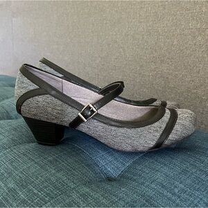 Life Stride Black and Heather Gray Mary Jane Heels
